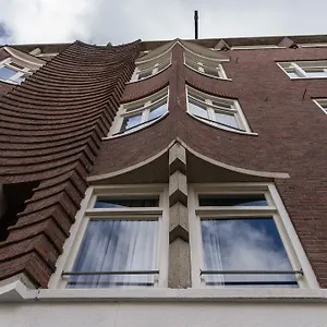 לינה וארוחת בוקר House No 7 אמסטרדם